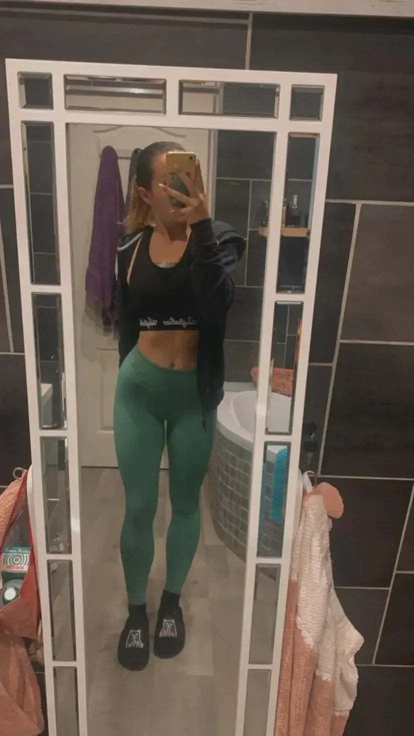 Leak & nude MYM — Sex_cy : « #bubblebutt #fitgirl #gymgirl #piercing #tatouage #french #blonde » (MYM)