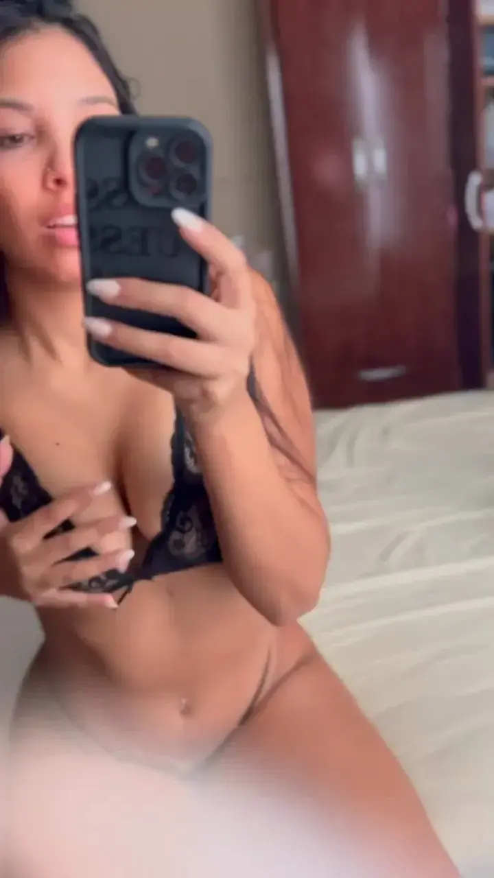 Leak & nude MYM — Jaddy : « Abo gratuit à vie 🧡Viens discuter en DM 🫣 » (MYM)