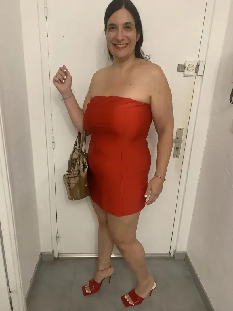 Je rentre du shopping et je suis bien excitée 🔞La vidéo demain !#SaintValentinMYM
