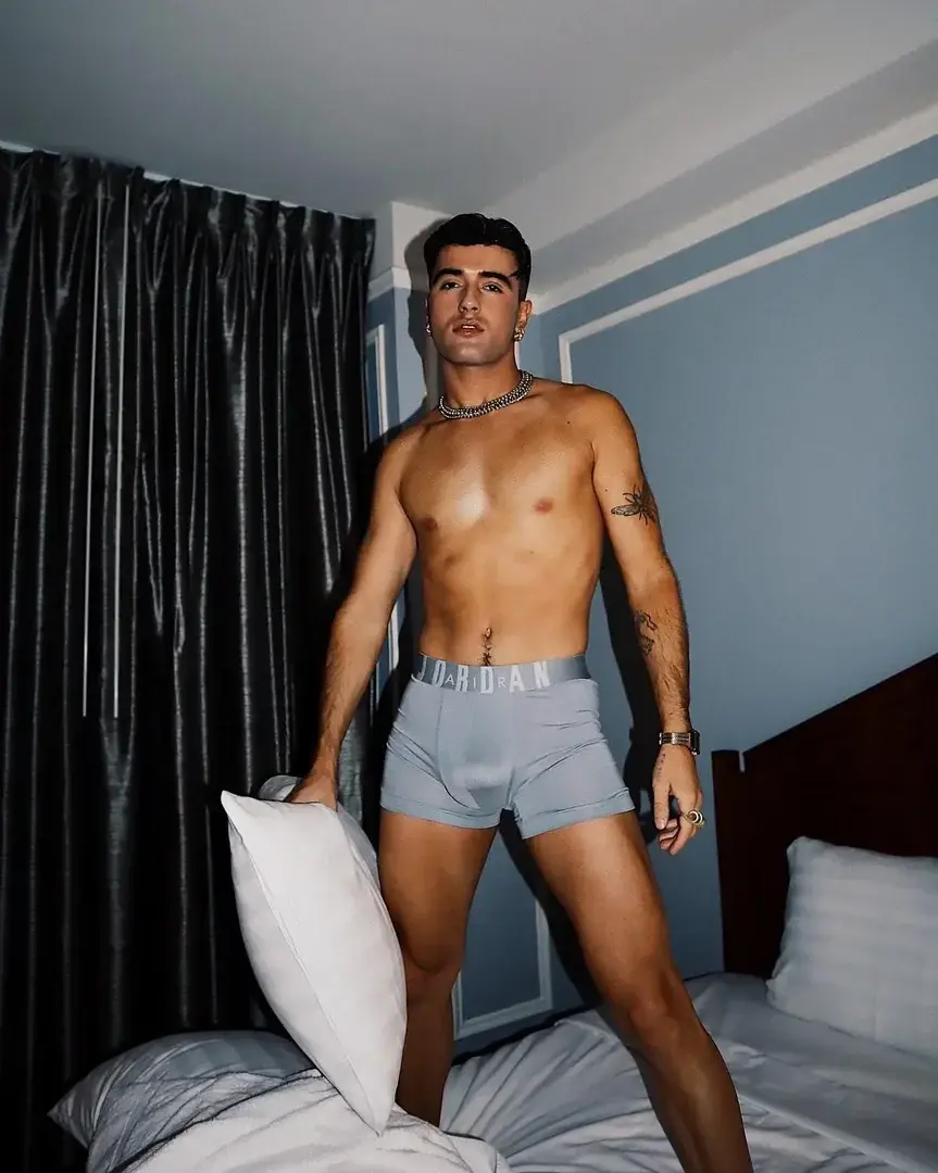 Leak & nude 5 — SimonVendeme