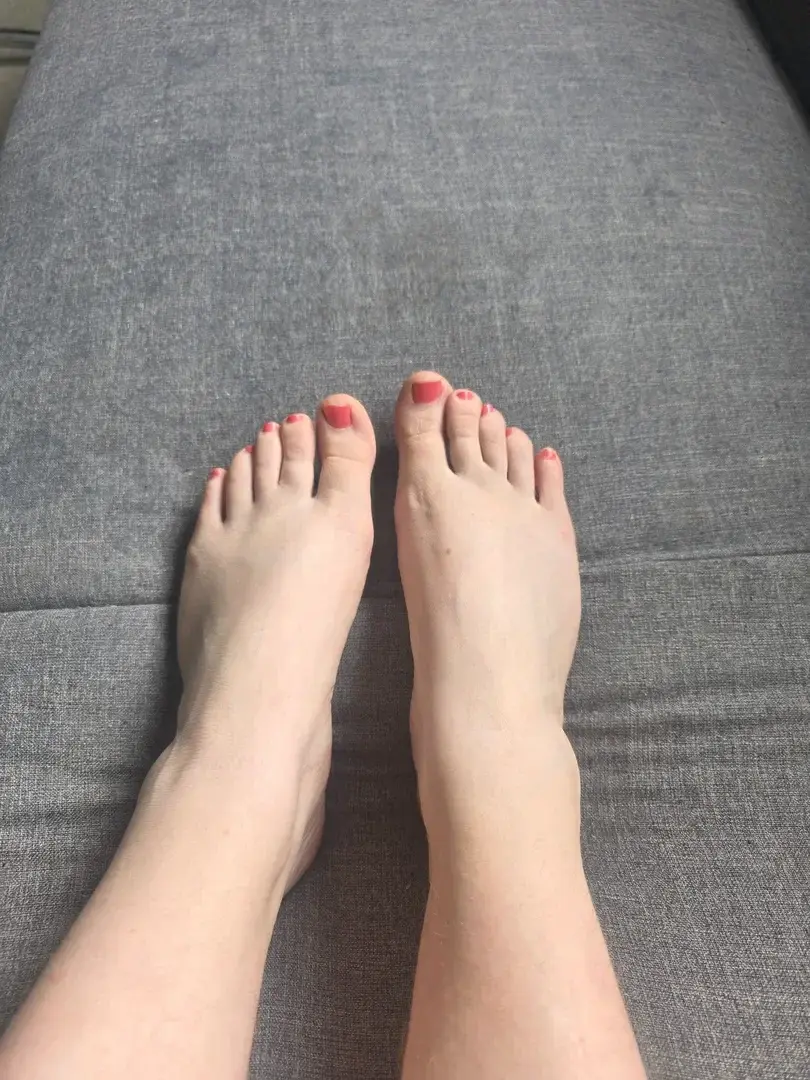 Leak & nude 2 — Pieds_anastasia