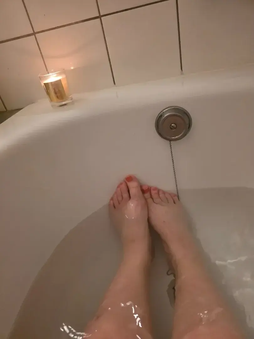Leak & nude 4 — Pieds_anastasia