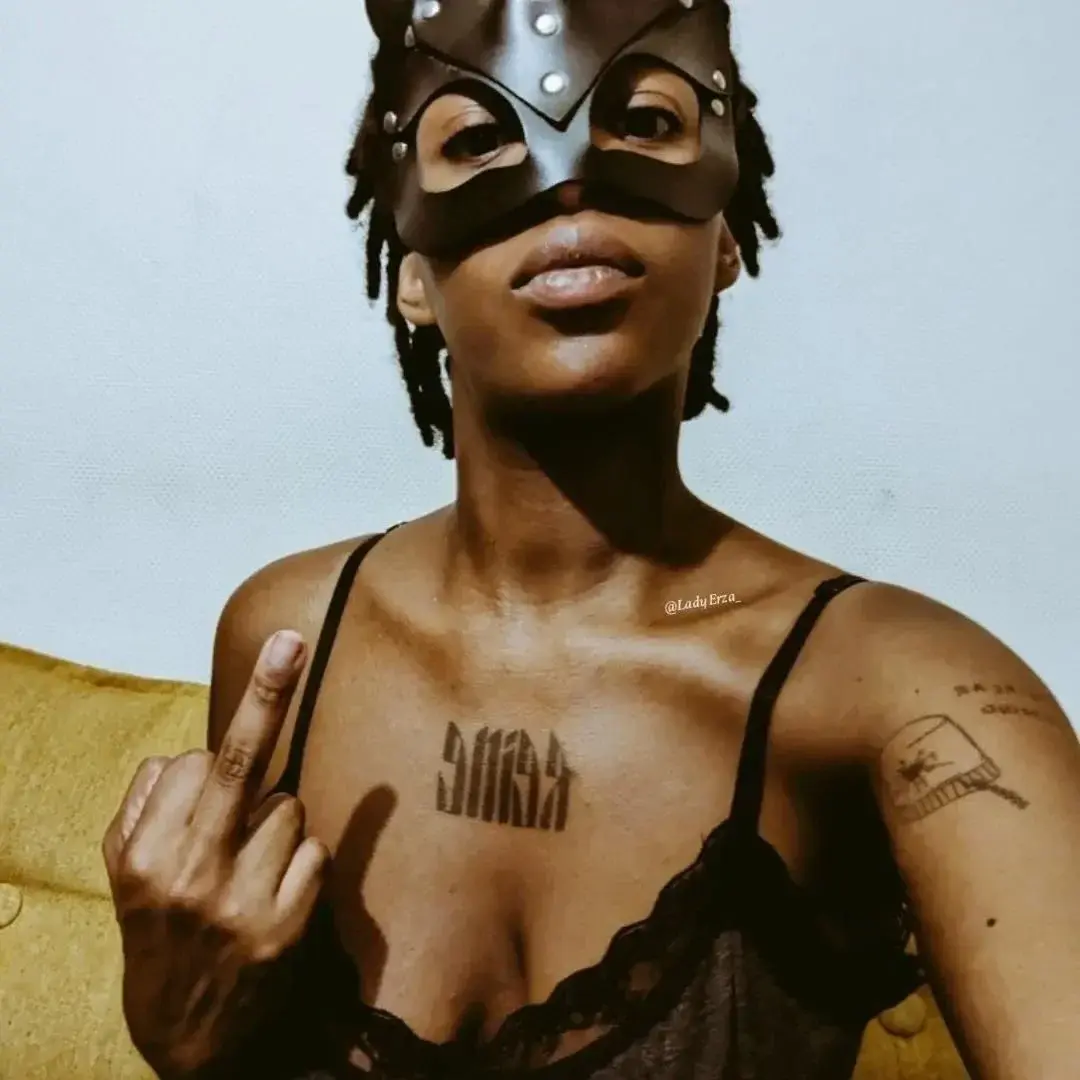 Leak & nude 7 — Erzasl