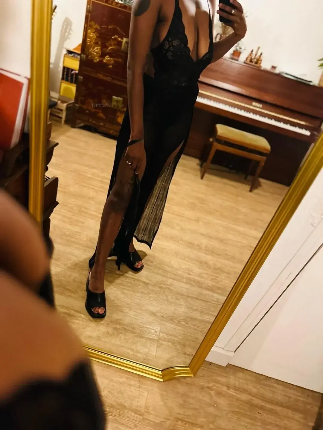 Leak & nude 2 — Erzasl