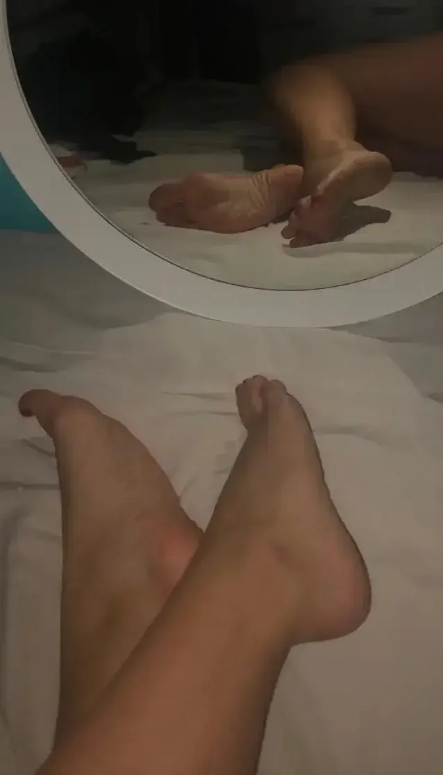 Leak & nude 5 — Feetbirdy