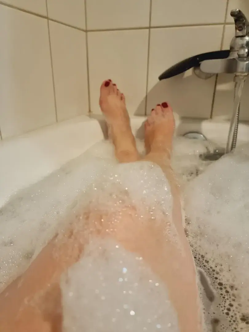 Leak & nude 3 — Leyna1