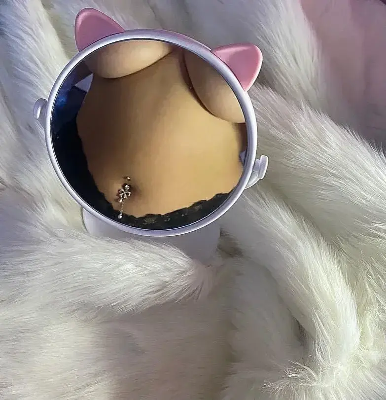 Leak & nude 4 — _badgiirl_