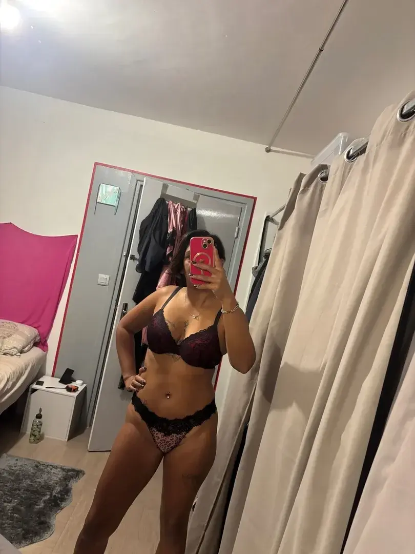 Samantha_sexy — média 15 | French Modèles