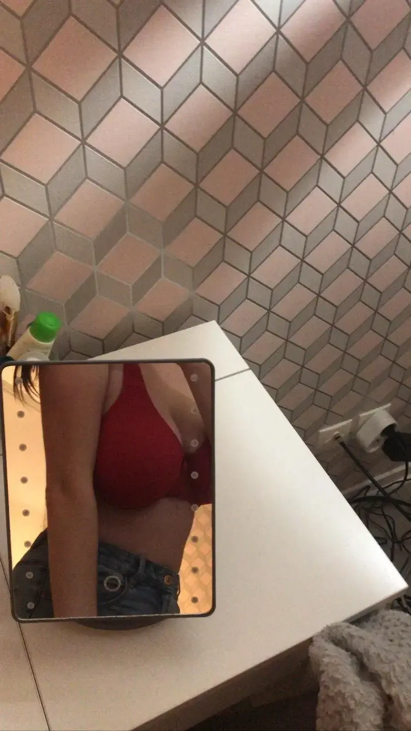 Leak & nude 6 — Clara2700