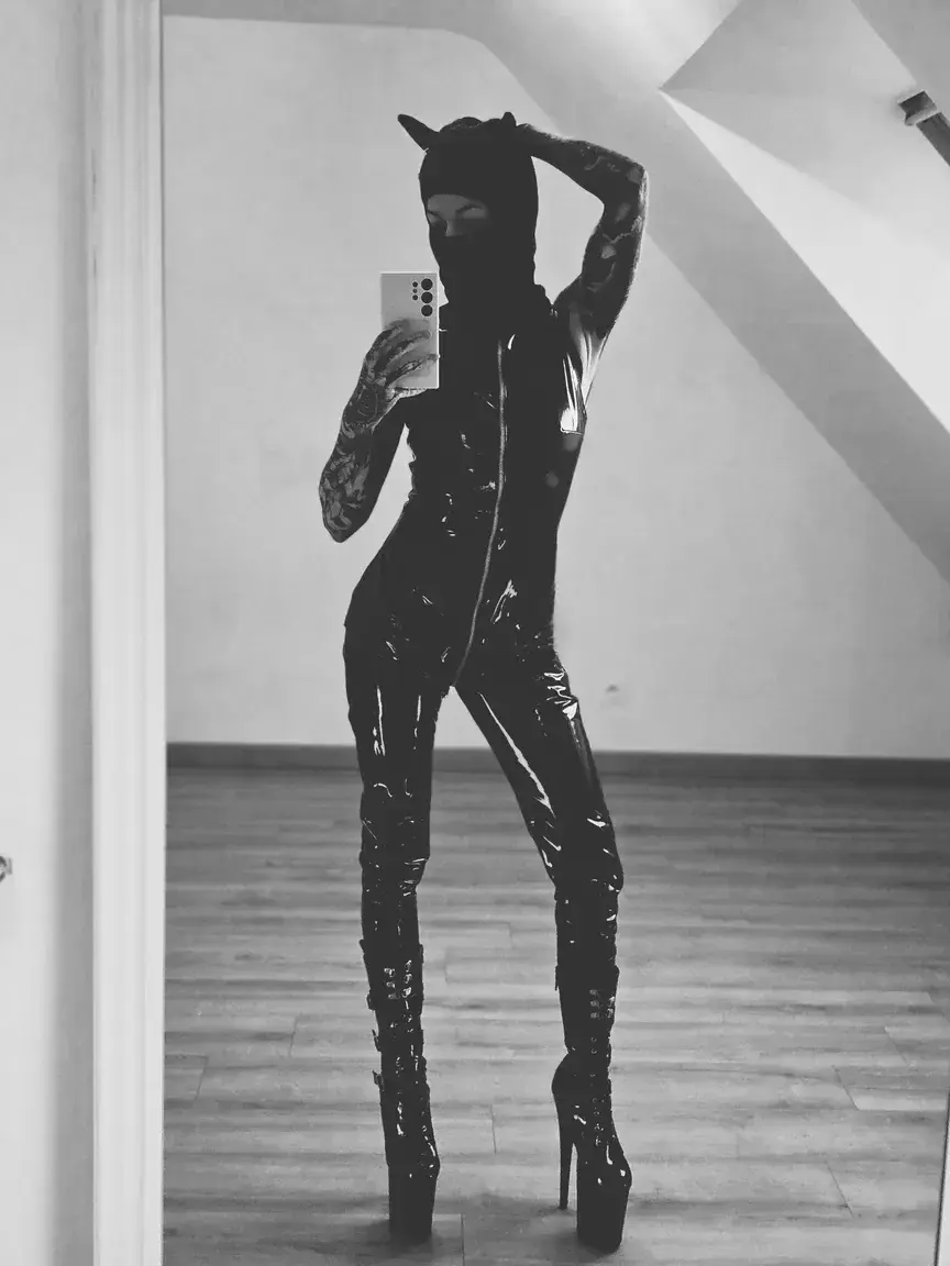 Leak & nude 5 — Heronne
