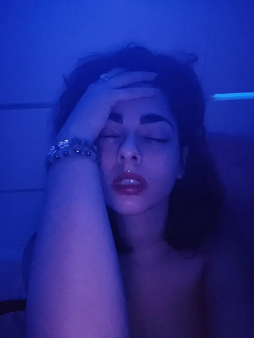Leak & nude 7 — Dom_artistique