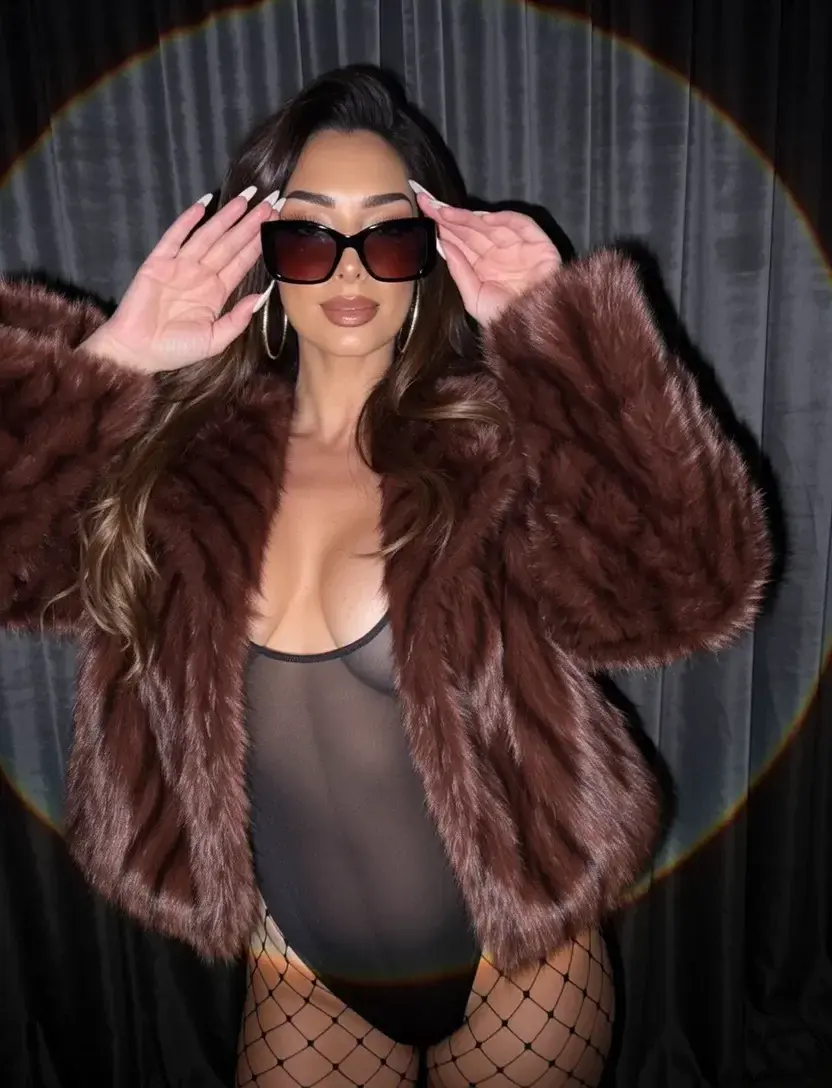 Hello toi tu fais quoi aujourd’hui je me suis connecté 😘