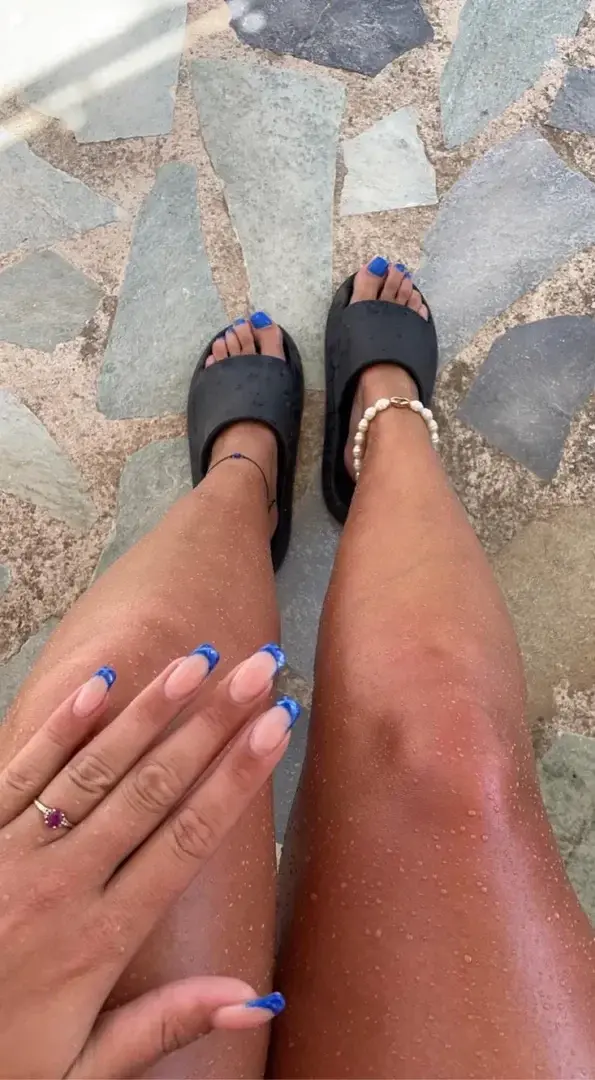 #feet #fetichism #suntan #nails #blue