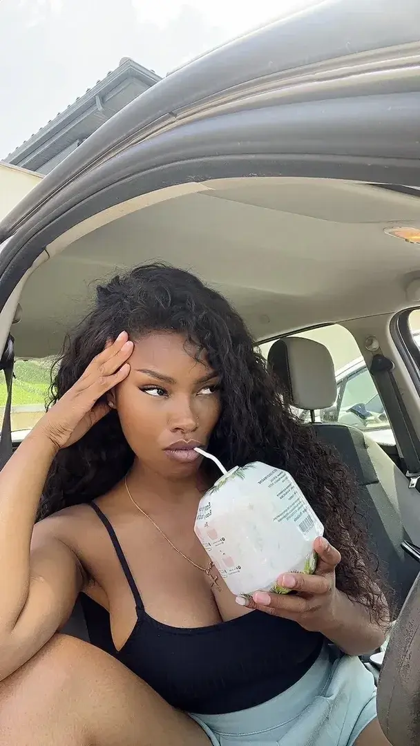 Leak & nude 6 — Marlysa