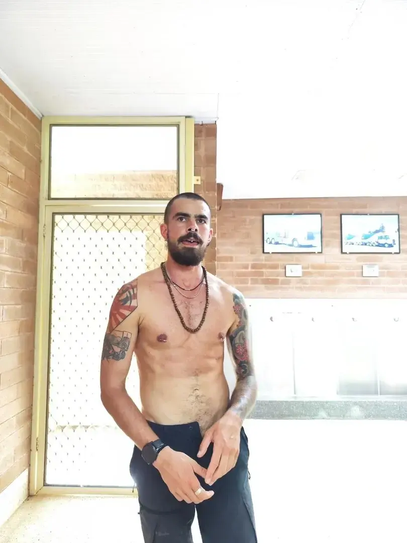 Leak & nude 2 — Wildbackpacker
