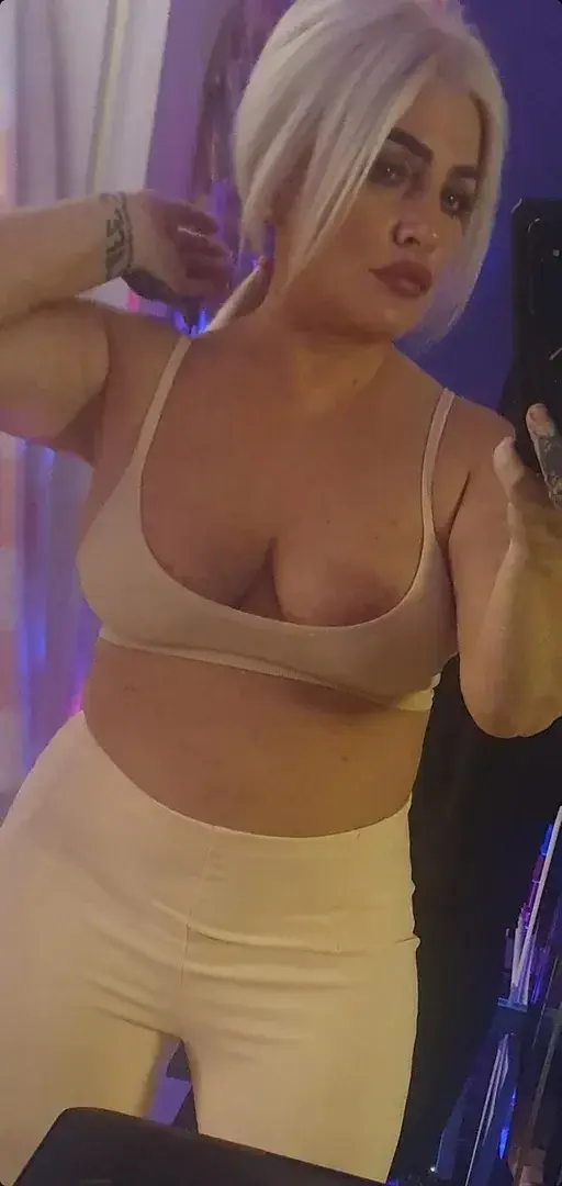 Leak & nude 3 — Meghanerxs