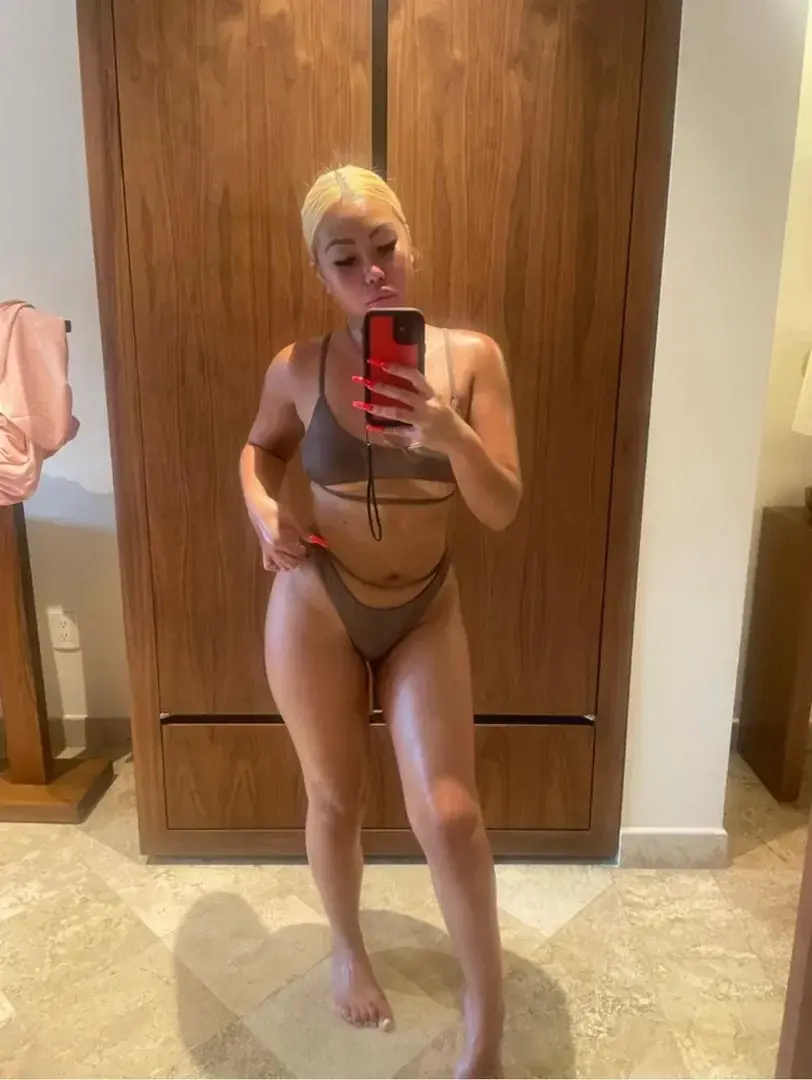 Leak & nude 5 — Leassexy