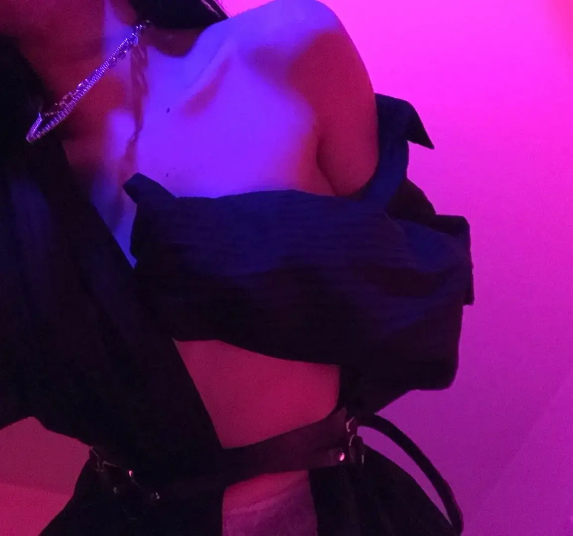 Leak & nude 7 — Caterpillar-abso