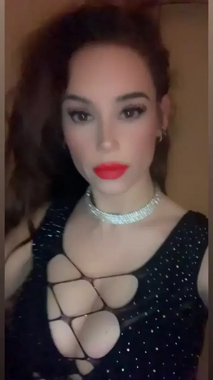 Leak & nude MYM — Evaversati : « coucou » (MYM)