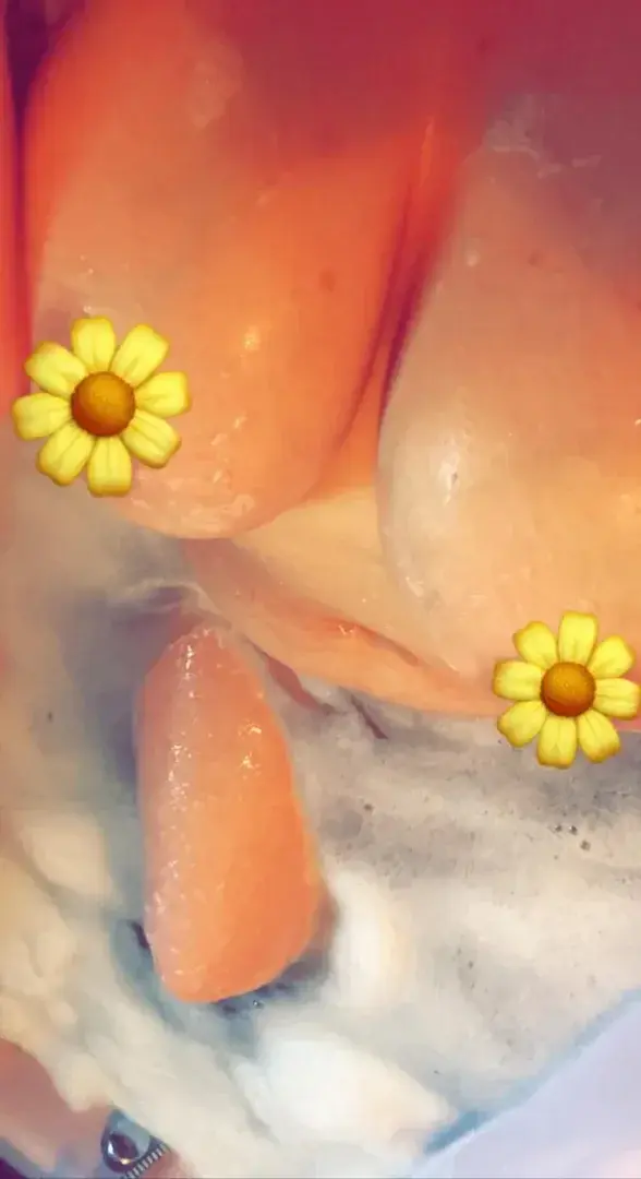 Leak & nude 1 — rondeurs_et_soumission