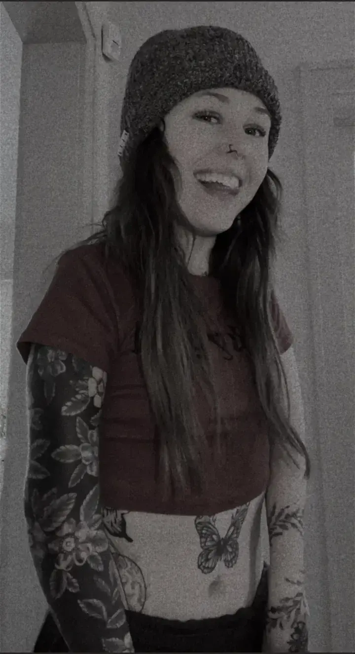 Leak & nude 1 — girltatoo