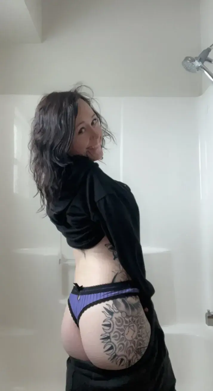 Leak & nude 2 — girltatoo