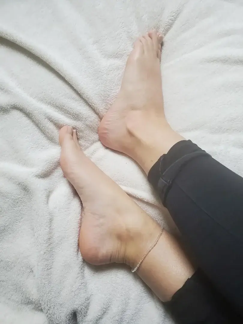 Leak & nude 3 — French_feetlover