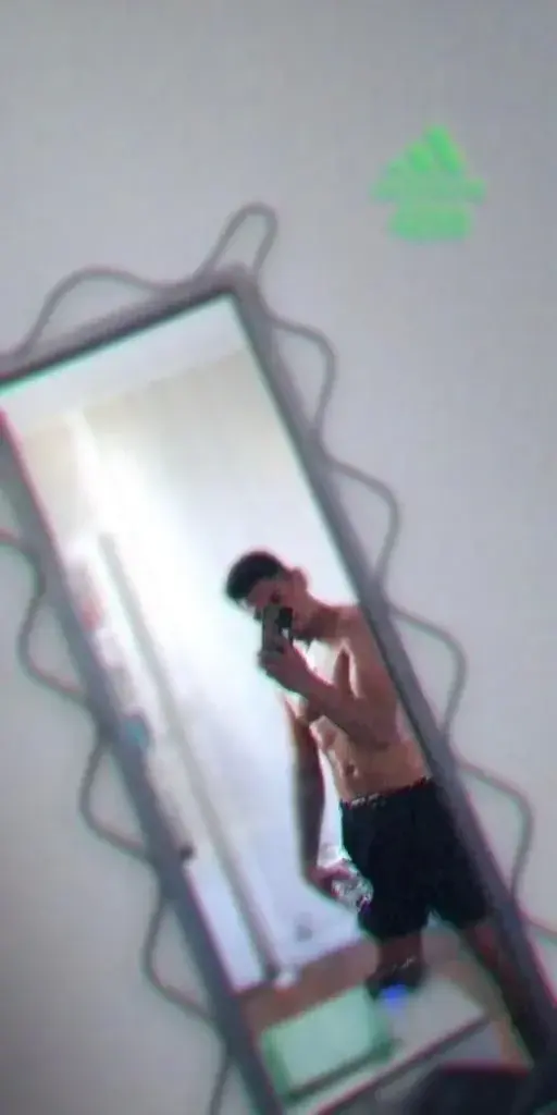 Leak & nude 3 — Latwoparis