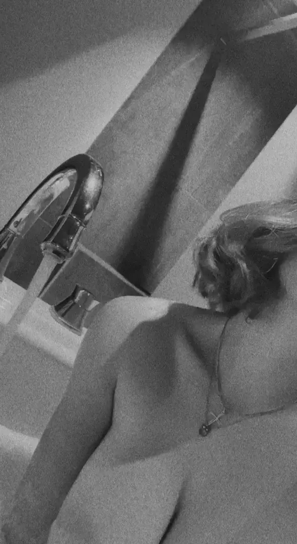 Leak & nude 2 — Classy_hot_girl