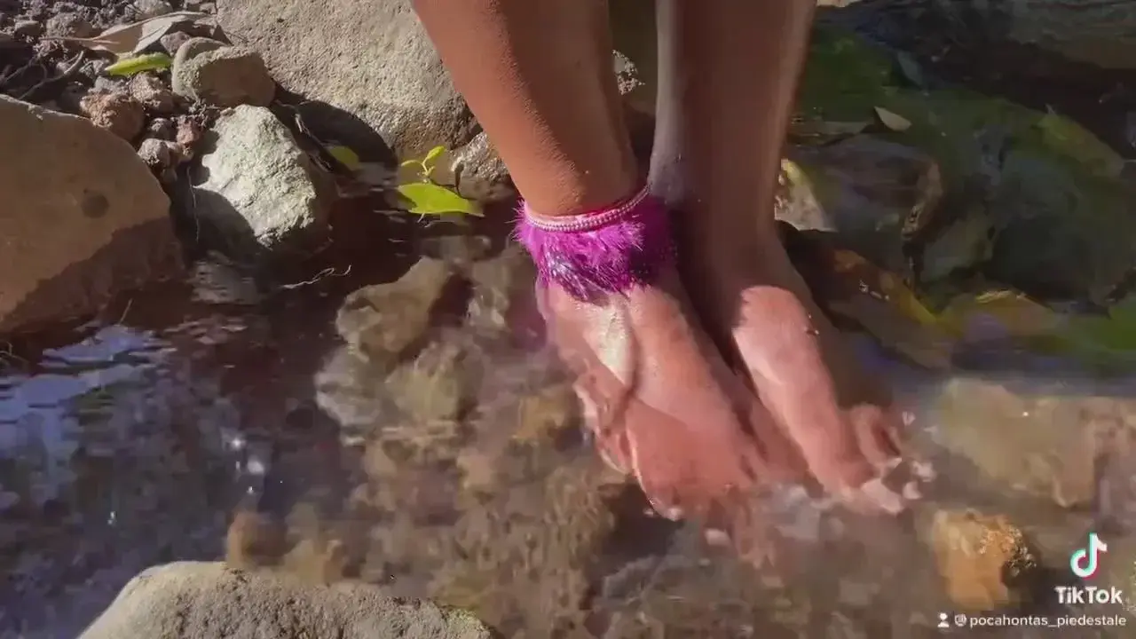 Leak & nude 14 — Pocahontas_piedestale
