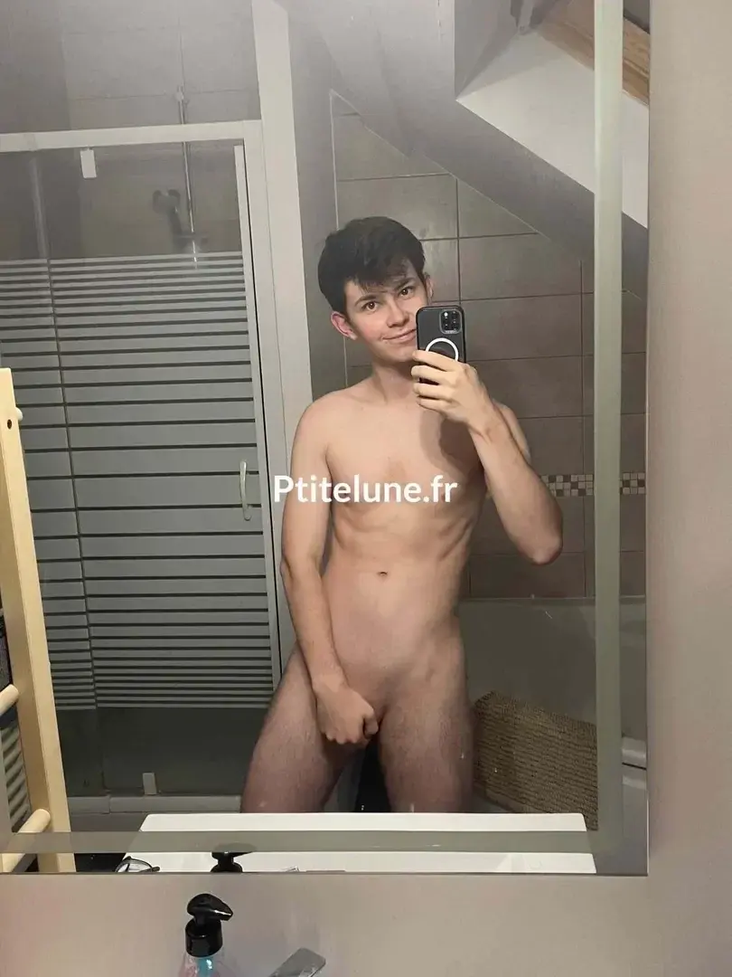 Leak & nude 2 — Ptitelune_fr