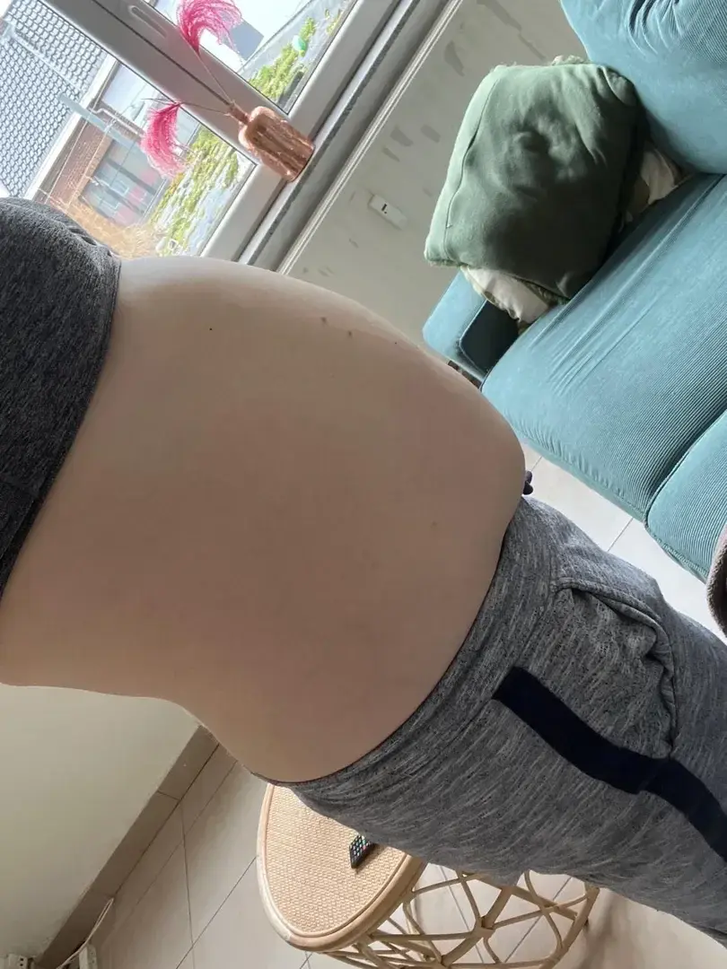 Désolé pour la longue atteinte mais je cache un petit trésor en moi🎁♥️ #enceinte