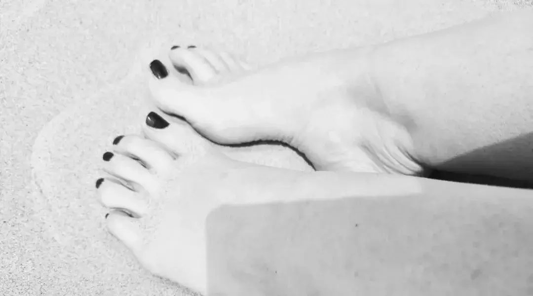 Leak & nude 3 — Monafootgirl