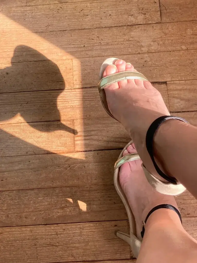 Leak & nude 3 — Myfeetbylee