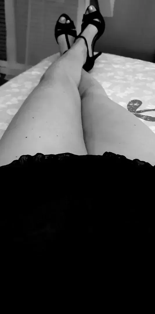 Leak & nude 3 — Sissifeetparis