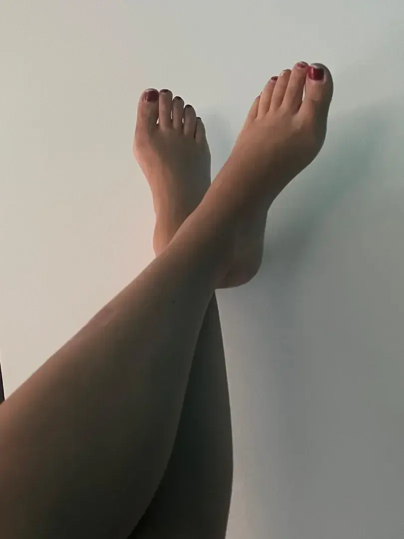 Demande ta vidéo avec mes pieds 😈