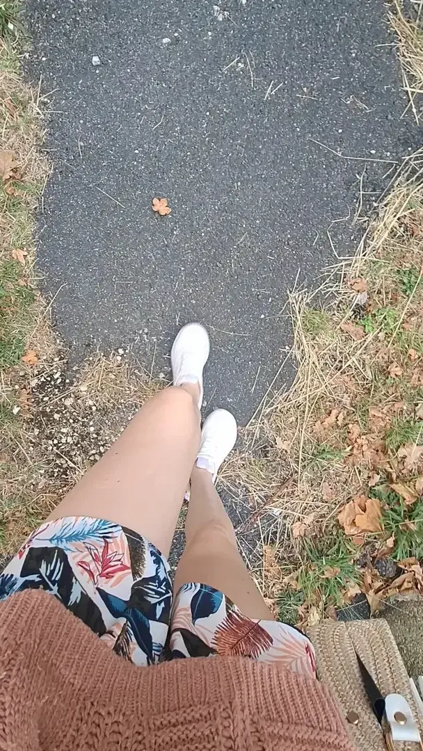 Tu a une demande particulière, un style que tu aime voir , une couleur , n'hésite pas , en général l'étais tout les style y passe 🥰