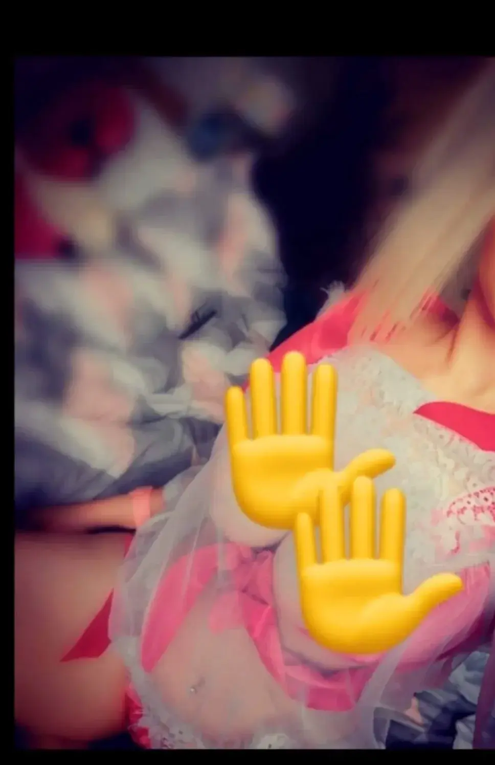 Leak & nude 2 — Laura213