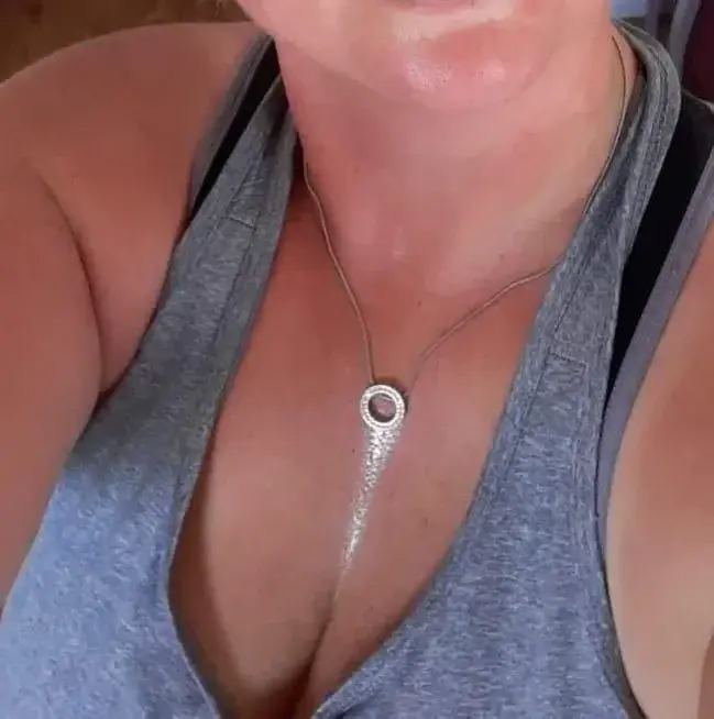 Leak & nude 5 — Lesbika