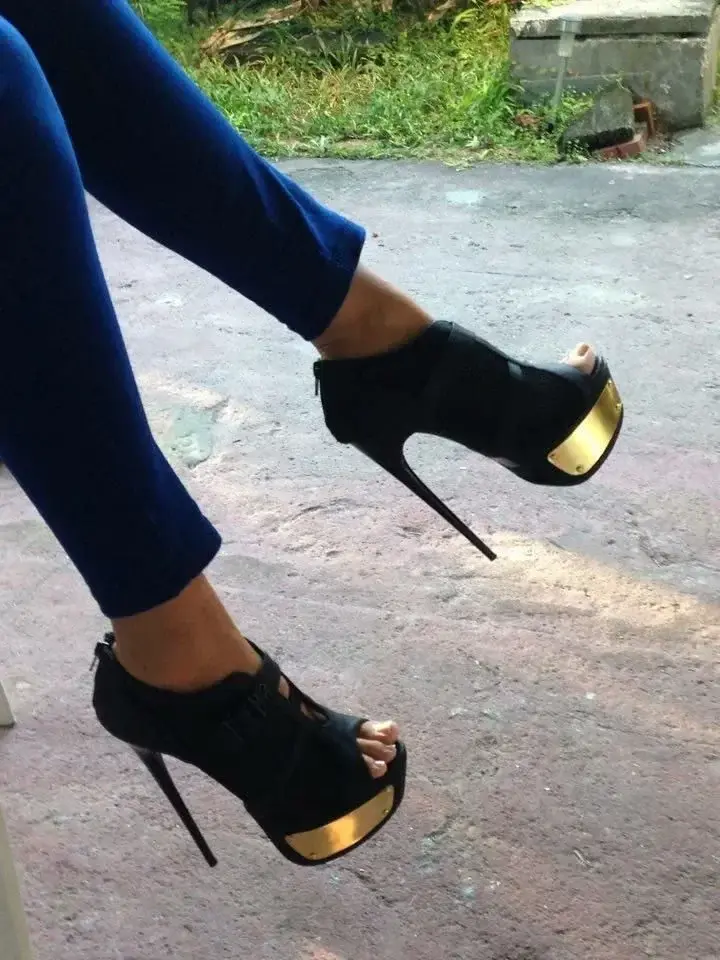Leak & nude 12 — J-feetandheels