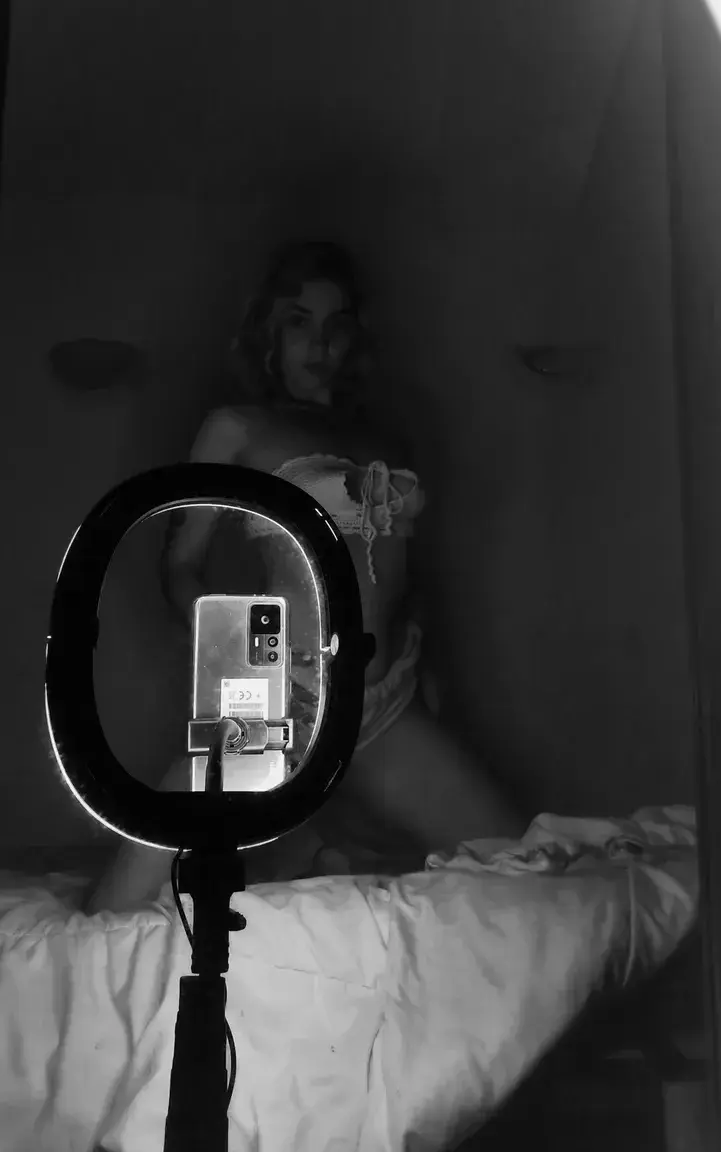 Leak & nude 2 — Madyuncensored