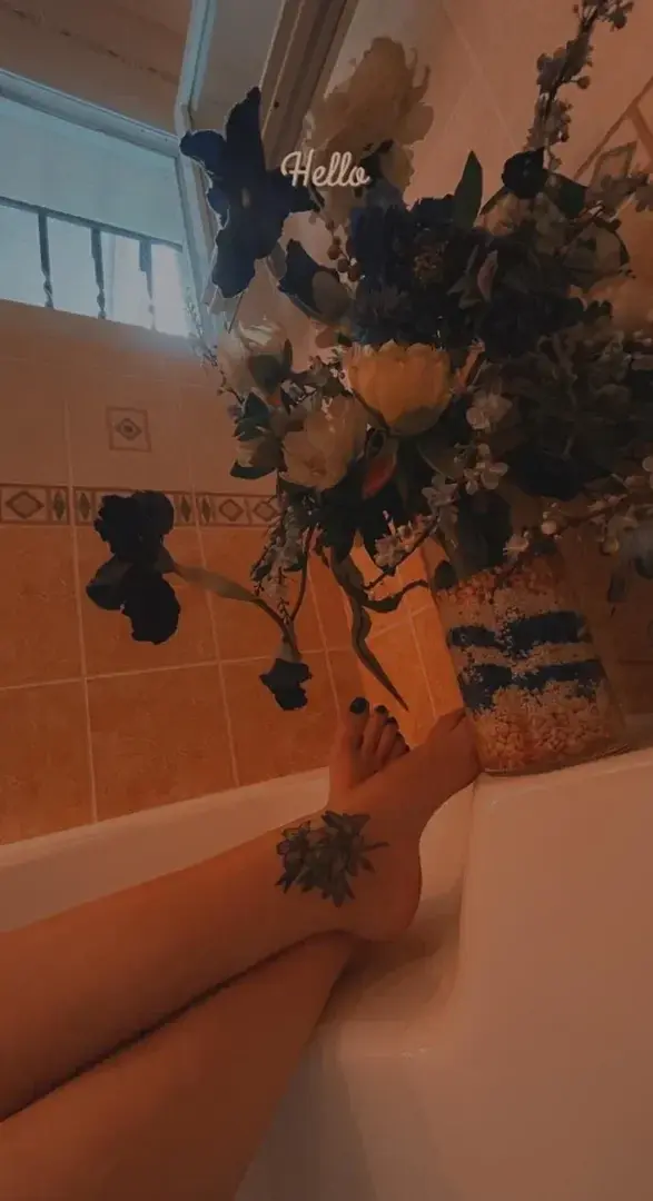 Leak & nude 3 — Leleshugga