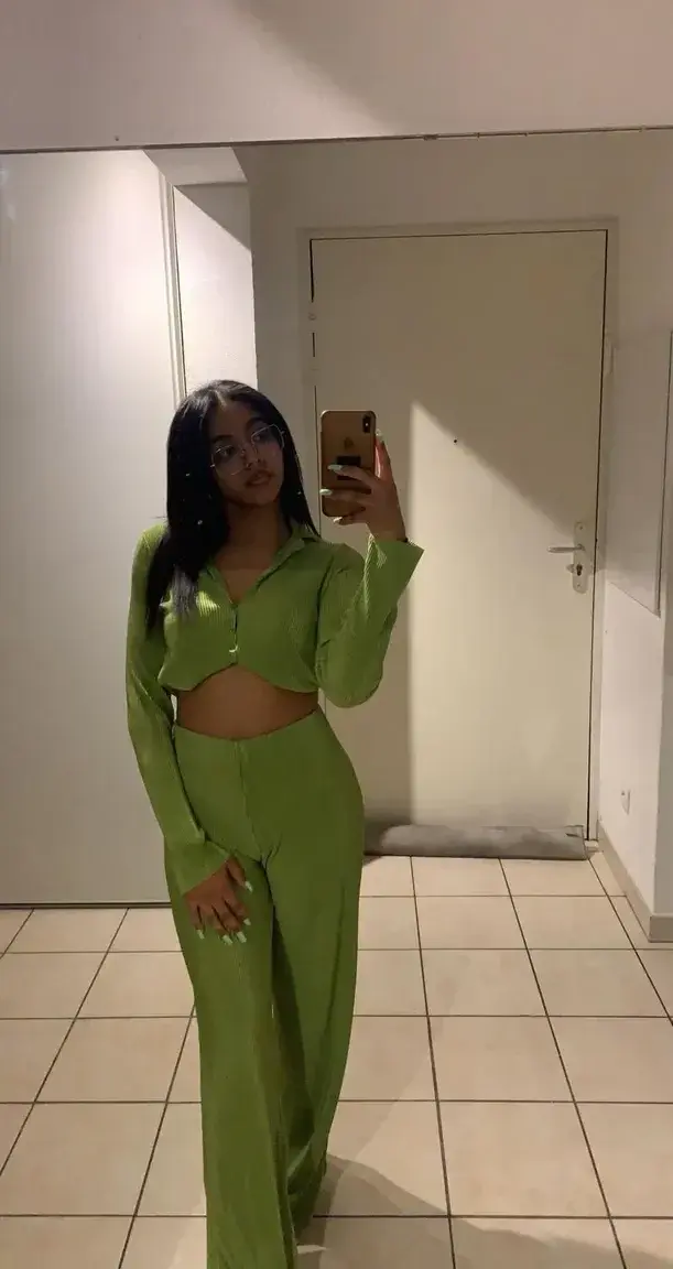 Leak & nude 2 — Lola0101