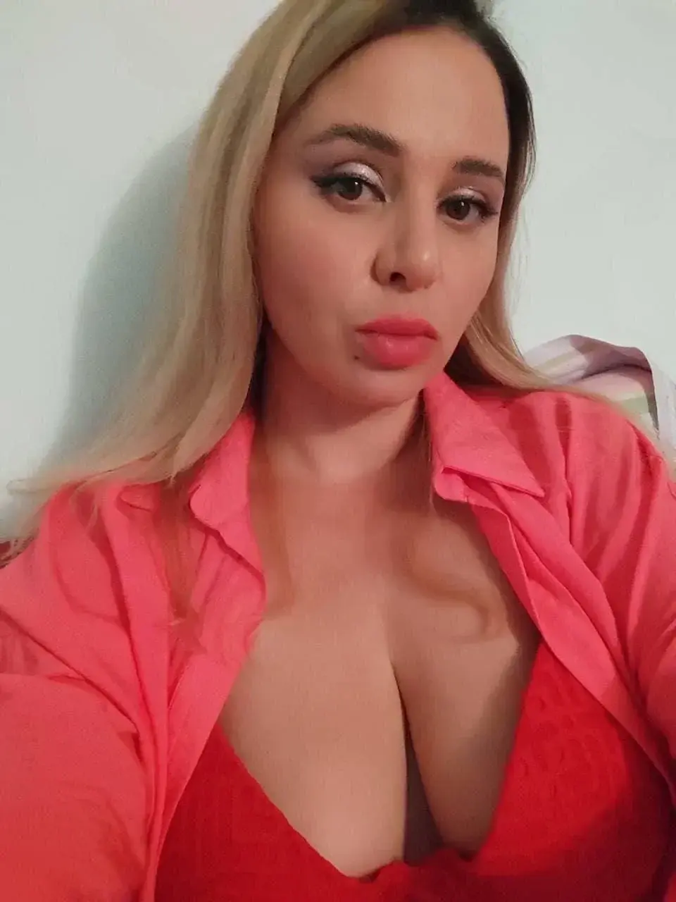 Leak public de Burlesque_eroticfemme — « sur cette photo je me détends chez mes amis après une promenade sur la plage » (nude) sur MYM