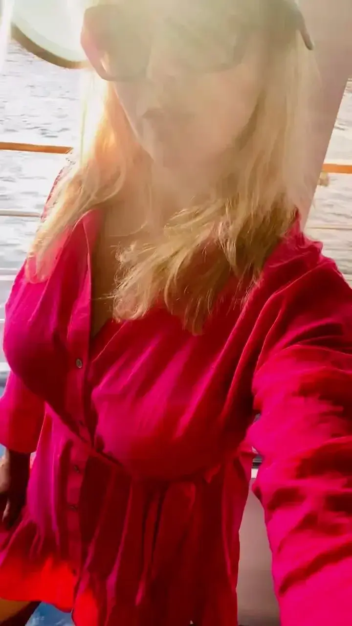 Leak public de Burlesque_eroticfemme — « description de la photo » (nude) sur MYM