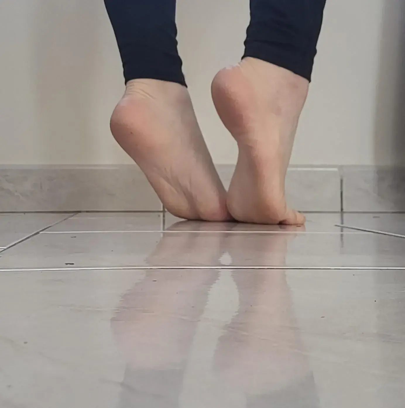Leak & nude 1 — Nebuleuseof