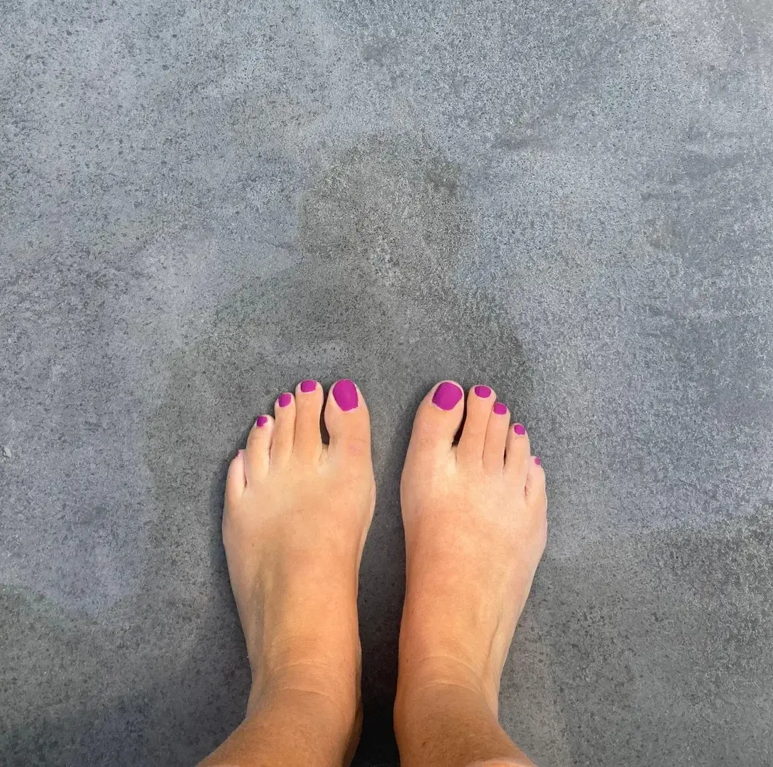 Leak & nude 2 — Motherfeetdaughter