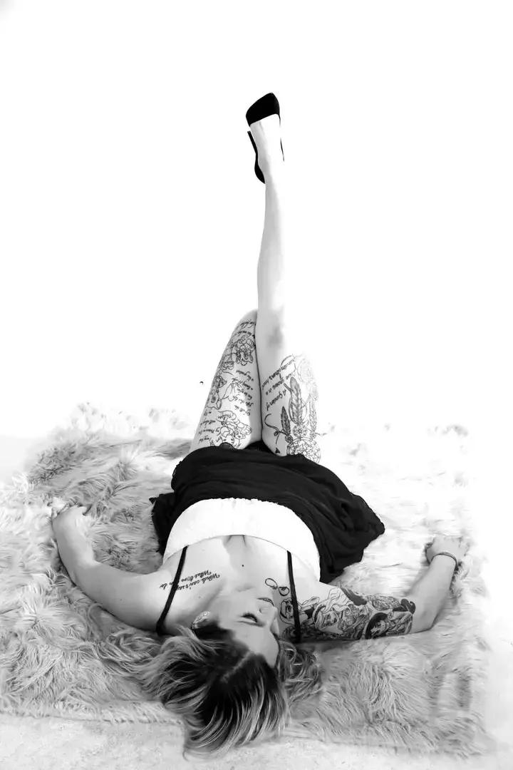 Leak & nude 1 — Tattoed_blondie