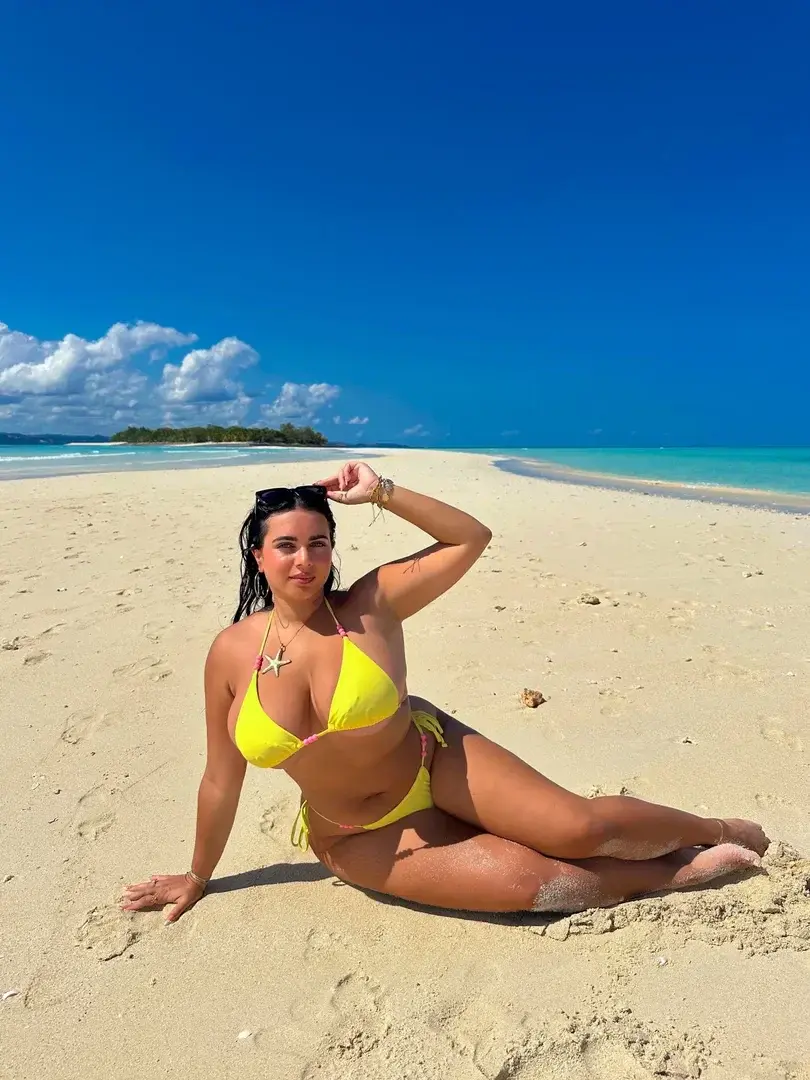 laurab974 - Photo exclusive MYM 2 | French Modèles