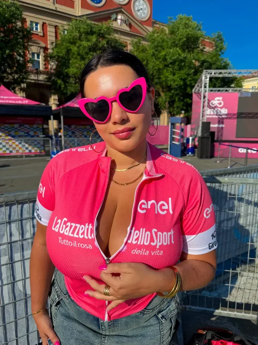 Leak & nude MYM — Laurab974 : « média » (MYM)